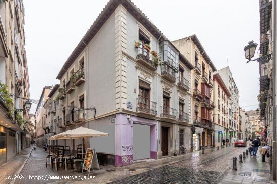  ATICO TRIPLEX CON ENCANTO EN EL CORAZÓN DE GRANADA - IDEAL PARA INVERSIÓN - GRANADA 