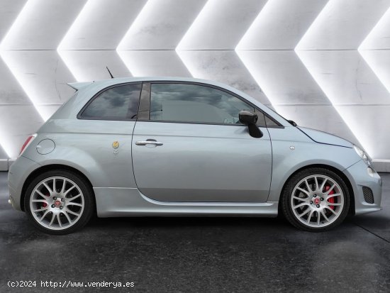 Abarth 695 TRIBUTO FERRARI - Marbella