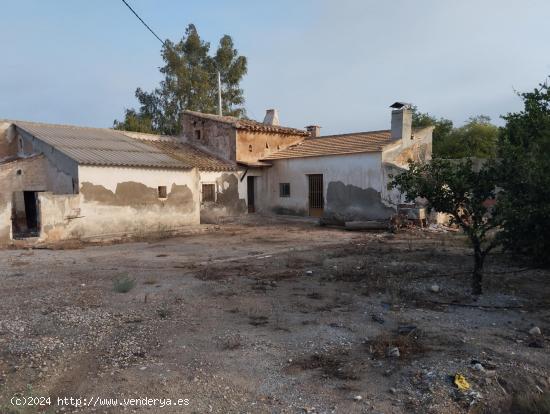 Cortijo para reformar con terreno en Puerto Lumbreras - Zona Esparragal - MURCIA