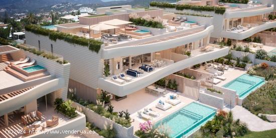 ÁTICO DÚPLEX DE 4 DORMITORIOS EN PRIMERA LINEA DE PLAYA, LAS CHAPAS, MARBELLA - MALAGA