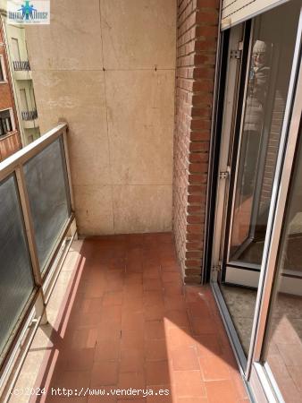  INMOHOUSE VENDE PISO DE ORIGEN MUY AMPLIO EN PLENO CENTRO DE ALBACETE - ALBACETE 