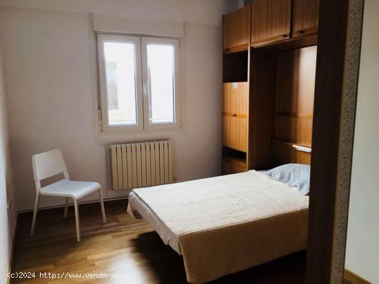 Se alquila habitación en piso compartido en Pamplona - NAVARRA