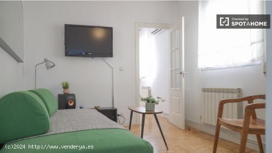 Apartamento de 3 dormitorios en alquiler en Malasaña, Madrid - MADRID