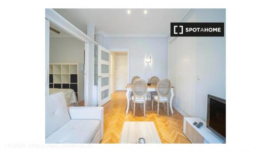 Apartamento de 1 dormitorio en alquiler en Madrid - MADRID