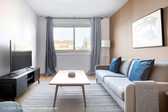 Apartamento de 3 dormitorios en alquiler en Barcelona - BARCELONA