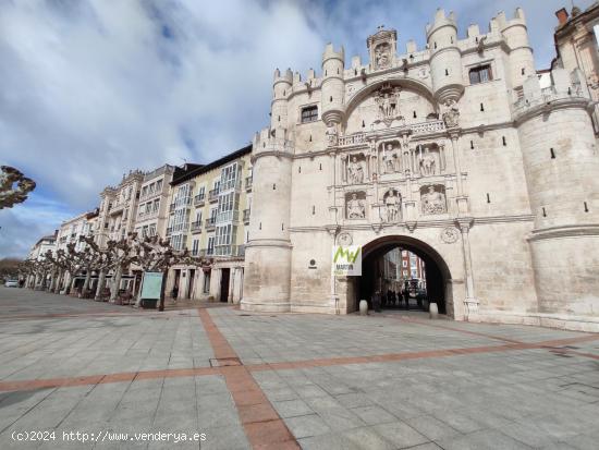  Local en alquiler junto a La Catedral. - BURGOS 