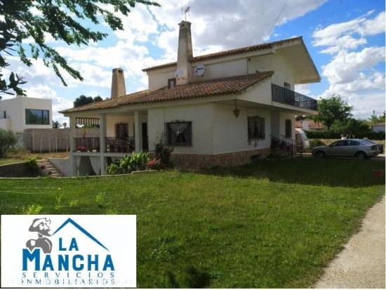 REF: C292 INMOBILIARIA LA MANCHA VENDE CASA CON TERRENO URBANO ZONA URB. EL PLANTIO - ALBACETE