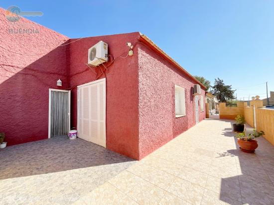 CASA DE CAMPO CON TERRENO URBANIZABLE EN LAS PALAS DE FUENTE ALAMO - MURCIA