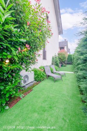 ESPECTACULAR CASA CON PISCINA A LA VENTA EN URBANIZACIÓN SOTO DE LLANERA - ASTURIAS