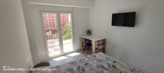 Oportunidad! Amplia vivienda en la zona de San Blas, con alta rentabilidad. - ALICANTE