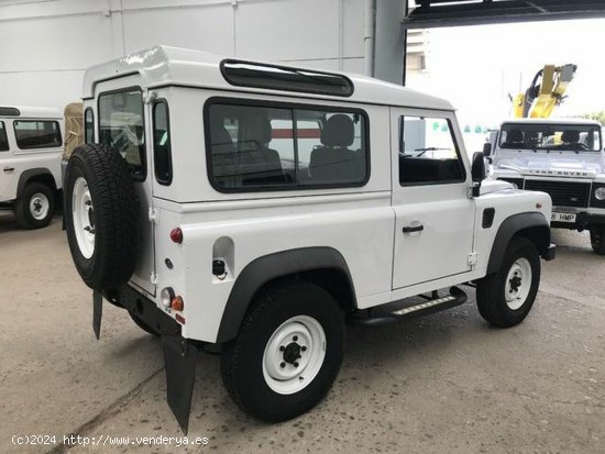 Land-Rover Defender Defender 90 SW E - VILLANUEVA DE CORDOBA