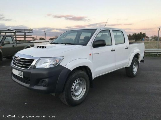 Toyota Hilux Hilux 2.5D-4D Cabina Doble GX 4x4 - VILLANUEVA DE CORDOBA