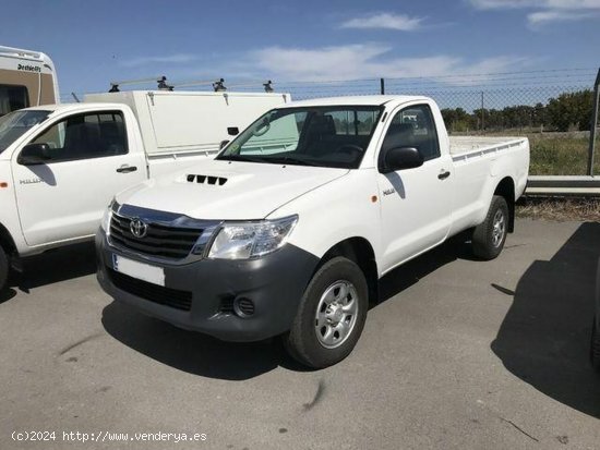  Toyota Hilux Hilux 2.5D-4D Cabina Sencilla GX 4x4 - VILLANUEVA DE CORDOBA 