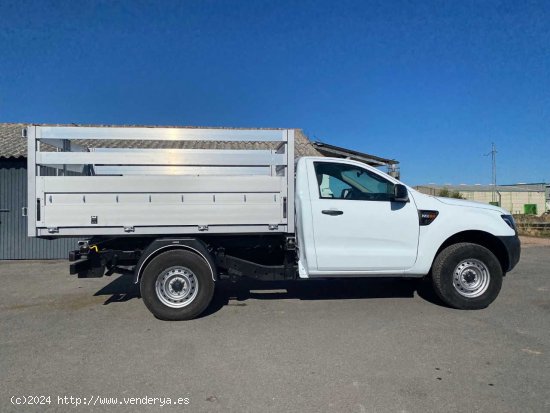 Ford Ranger 2.2 tdci cabina sencilla basculante 4x4 - VILLANUEVA DE CORDOBA