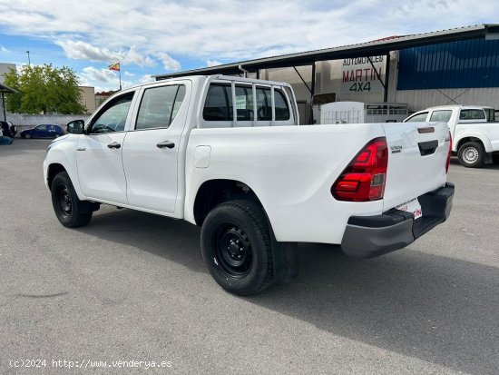 Toyota Hilux 2.4 D4D GX DOBLE CABINA - VILLANUEVA DE CORDOBA