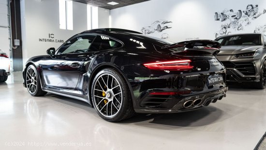 Porsche 911 PORSCHE 911 Turbo S Coupe 2p. - Sabadell