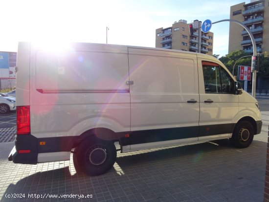 Volkswagen Crafter 2.0 TDI L3H2 - Viladecans