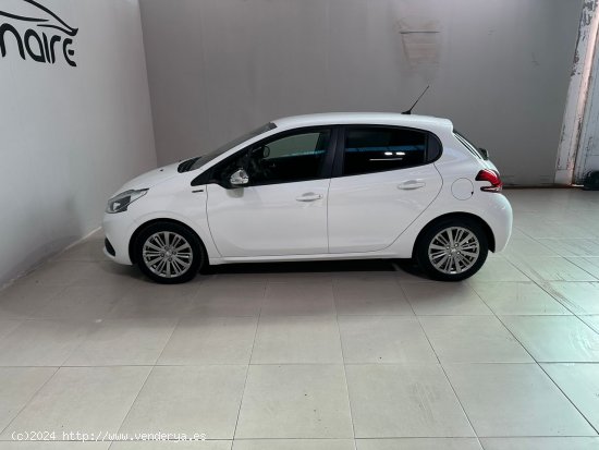 Peugeot 208 BlueHDi 73kW (100CV) Allure - Sada