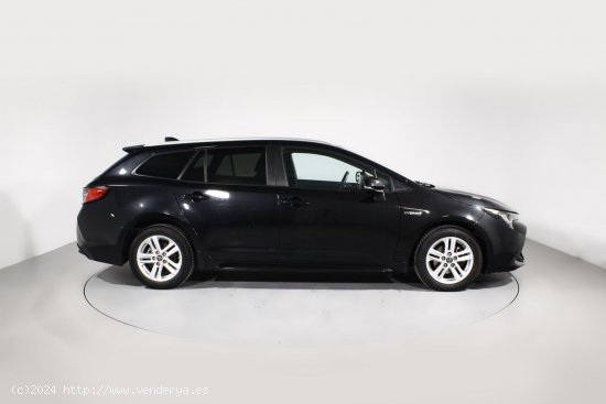 Toyota Corolla fam. 1.8 HYBRID ACTIVE TECH E-CVT 5P - 