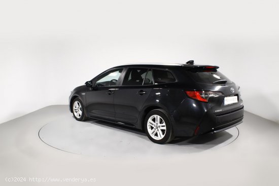 Toyota Corolla fam. 1.8 HYBRID ACTIVE TECH E-CVT 5P - 