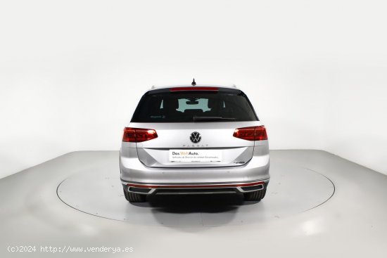 Volkswagen Passat fam. 2.0 TDI 147KW DSG 4WD ALLTRACK 5P - 