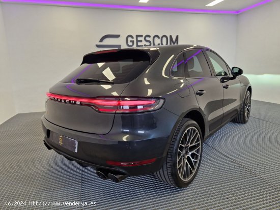 Porsche Macan . - Elche