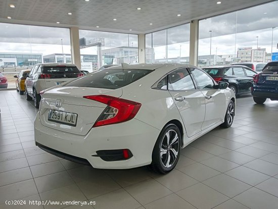 Honda Civic   1.5 IVTEC TURBO ELEGANCE NAV - 