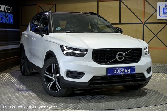 Volvo XC40   2.0 D3 RDesign Auto - 