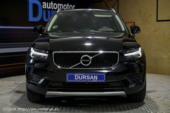 Volvo XC40   2.0 T4 Momentum Auto - 