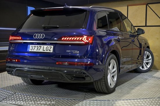 Audi Q7   S line 60 TFSIe 335kW456CV quattro tip Black line - 