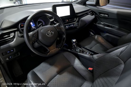 Toyota C-HR   2.0 180H Luxury - 