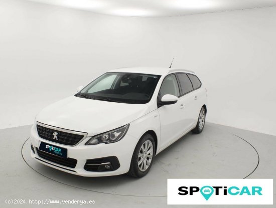  Peugeot 308  5p  1.5 BlueHDi 96KW (130CV) Style - SABADELL 