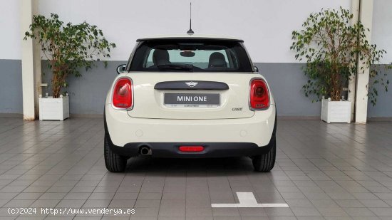 MINI Cooper One First - Olias del Rey