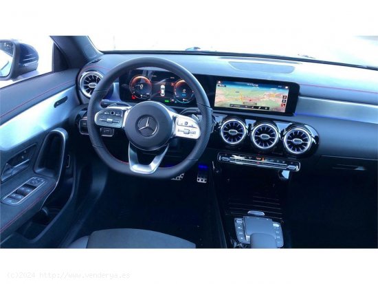 Mercedes CLA CLA 200 D DCT - Pinto