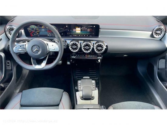 Mercedes CLA CLA 200 D DCT - Pinto