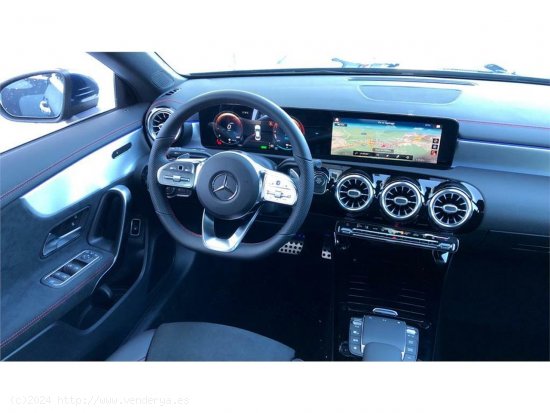 Mercedes CLA CLA 200 D DCT - Pinto