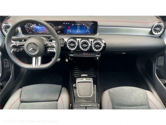 Mercedes CLA CLA 200 D DCT - Pinto