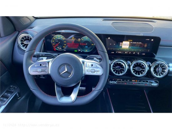 Mercedes EQB EQB 300 4MATIC - Pinto