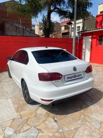 Volkswagen Jetta 1.2 TSI 105cv Advance Bluemotion Tech - Blanes