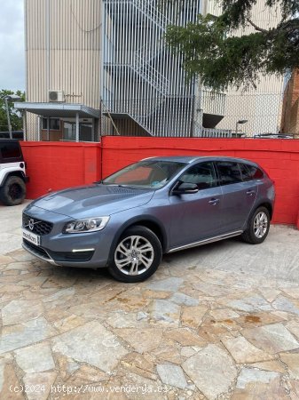 Volvo V60 Cross Country 2.0 D3 Plus - Sabadell