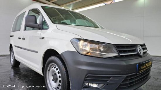 Volkswagen Caddy KOMBI  PRO 2.0 TDI 75CV 5 PLAZAS ESTA NUEVA - Badajoz