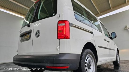 Volkswagen Caddy KOMBI  PRO 2.0 TDI 75CV 5 PLAZAS ESTA NUEVA - Badajoz