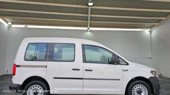 Volkswagen Caddy KOMBI PRO 2.0TDI 75CV 5PLAZAS ESTA NUEVA - Badajoz