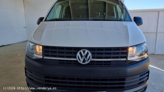 Volkswagen Transporter 2.0TDI 102CV 3 PLAZAS CAJONERIA TALLER - Badajoz