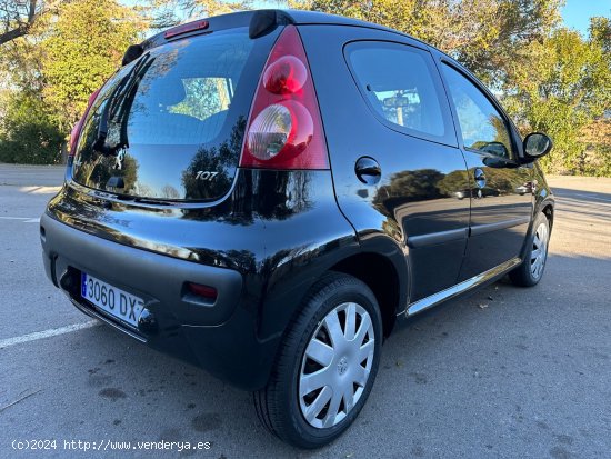 Peugeot 107 5p Basic  1.0 i 68cv - Les Franqueses