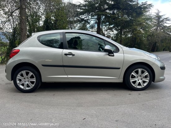 Peugeot 207 1.4 HDI  68cv - Les Franqueses