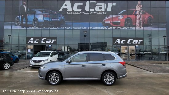 Mitsubishi Outlander 2.4 PHEV Motion Auto 4WD - Alcalá de Henares