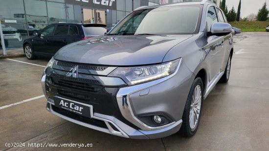 Mitsubishi Outlander 2.4 PHEV Motion Auto 4WD - Alcalá de Henares