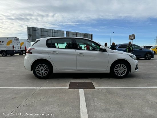 Peugeot 308 5p Business Line BlueHDi 73KW (100CV) - Alcalá de Henares