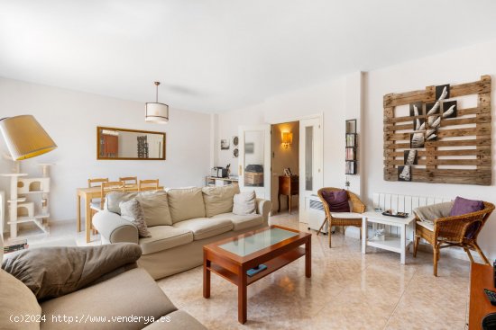 Unifamiliar adosada en venta  en Santa Maria de Palautordera - Barcelona